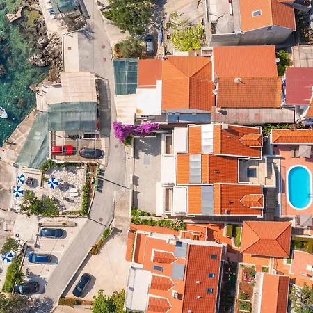 1 Bedroom Gorgeous In