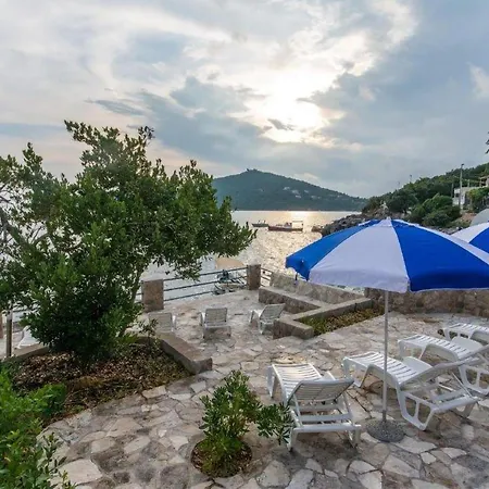 Lejlighed 1 Bedroom Nice Apartment In Molunat