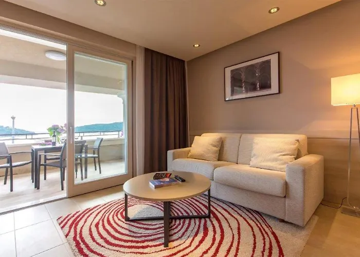 Apartment 1 Bedroom Gorgeous In *